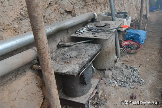 山西農(nóng)民大棚里種香椿，9分地種植70000苗，28元1斤，收入保密